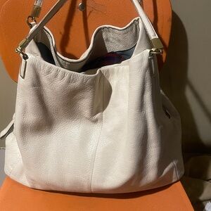 Coach Elegant Cream Leather Tote Bag shoulder good clean condition Preloved